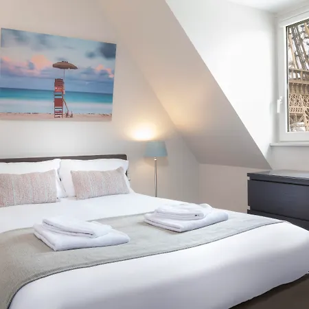 Charles Floquet Aparthotel 4*