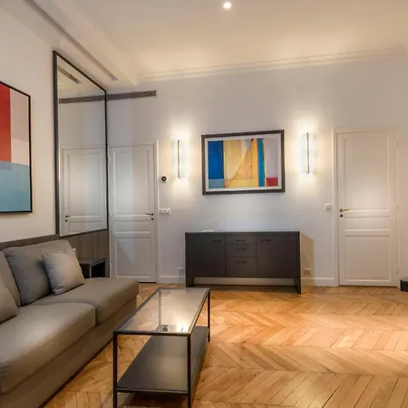Charles Floquet Aparthotel 4*