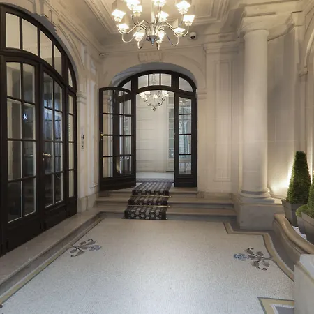 Charles Floquet Aparthotel 4*