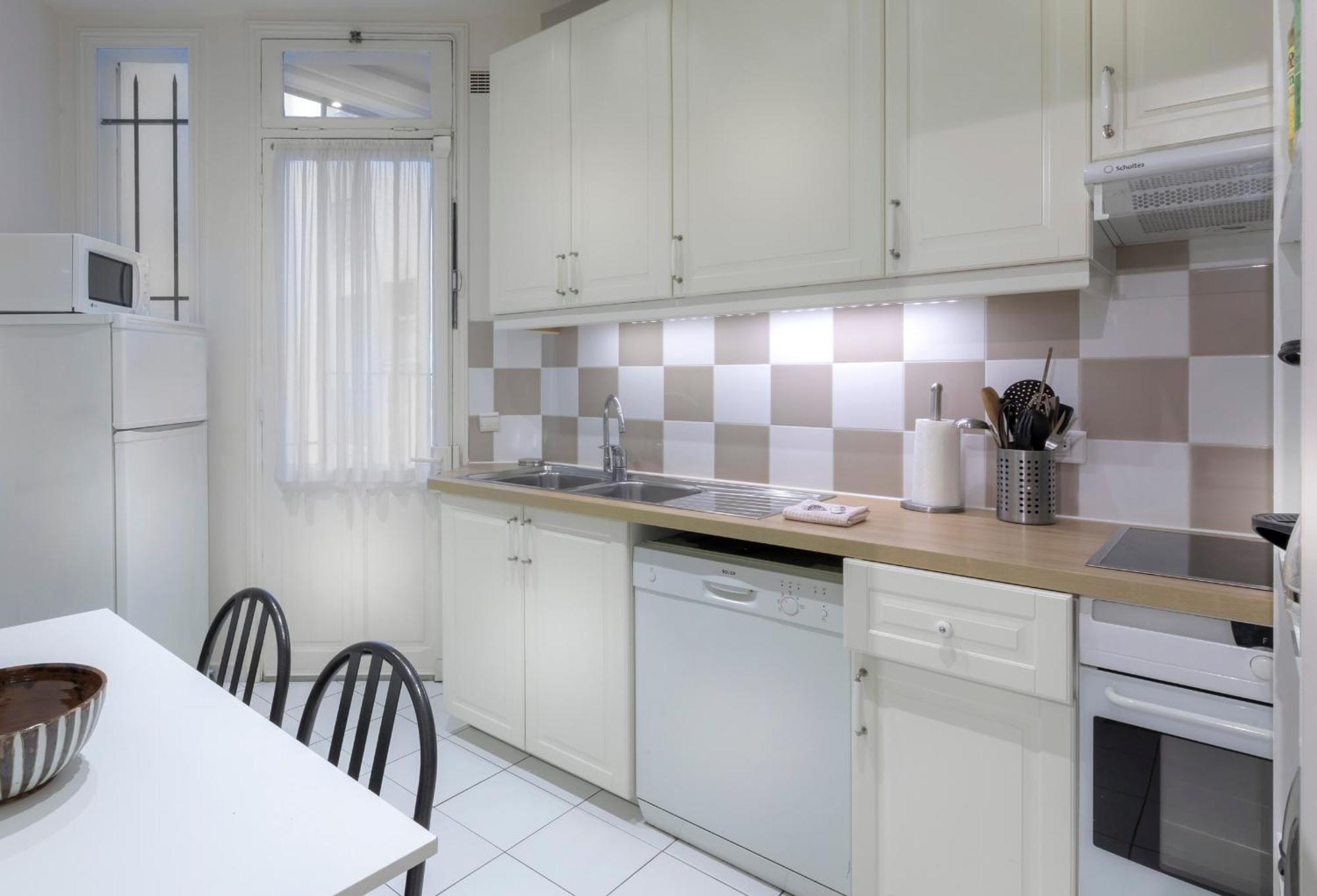 Aparthotel Résidence Charles Floquet 4*