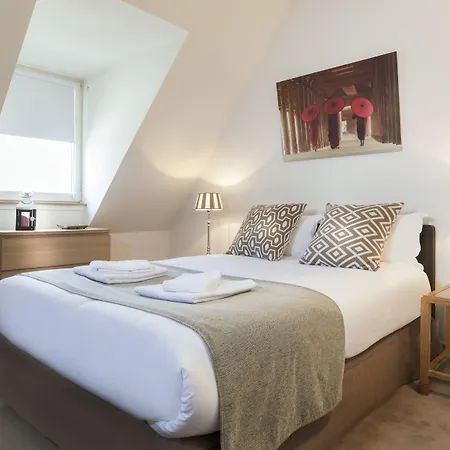 Aparthotel Résidence Charles Floquet 4*